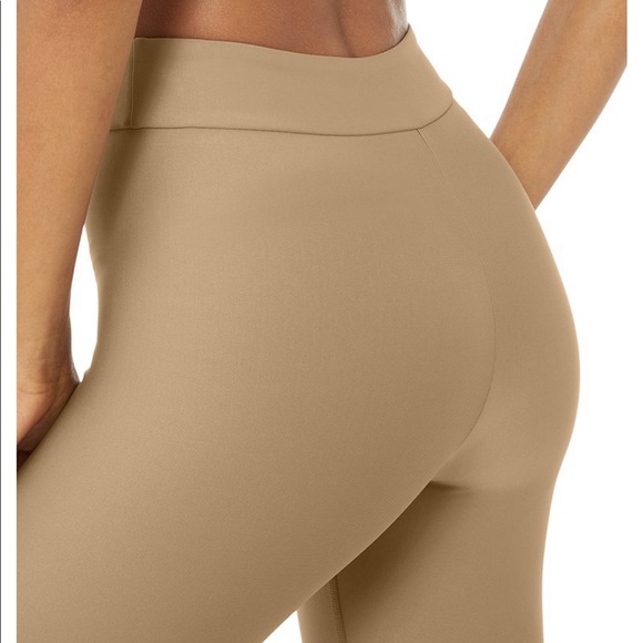 Alo yoga airlift high waist conceal zip Capri - Picture 4 of 7